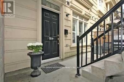 19 - 88 Carr St, Townhouse with 2 bedrooms, 2 bathrooms and 1 parking in Toronto ON | Image 2