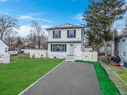172 Lake Dr, Wyandanch, NY, 11798-3305 | Card Image