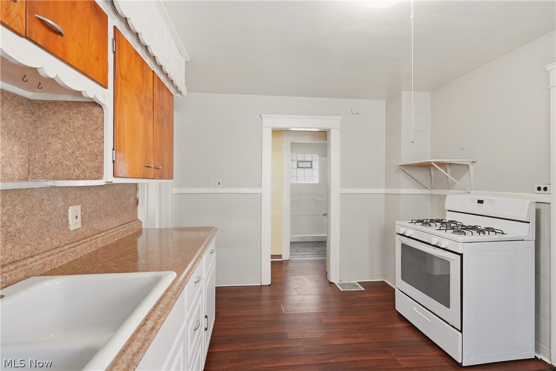 Residential Lease in Cleveland 3