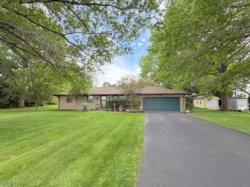 6092 E Avenue Ext Se, Gnadenhutten, OH, 44629-9608 | Card Image