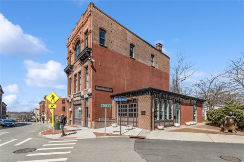 162 Main St, Beacon, NY, 12508-2706 | Card Image