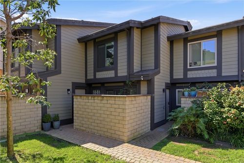 1095 Mesa Bluff Dr, Costa Mesa, CA, 92627-4807 | Card Image