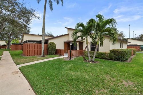 8085 Se Villa Cir, Hobe Sound, FL, 33455-2079 | Card Image