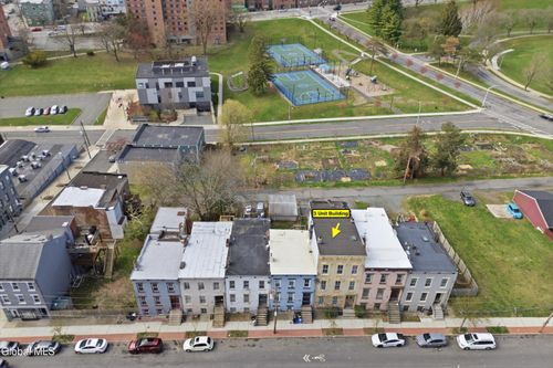 52 Park Ave, Albany, NY, 12202-2172 | Card Image