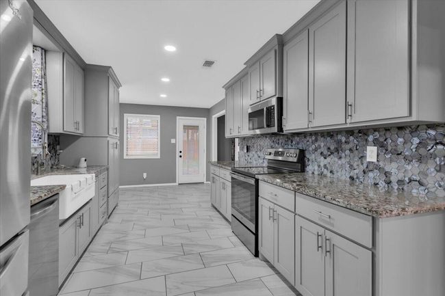 415 E Adams St, House other with 3 bedrooms, 2 bathrooms and null parking in Levelland TX | Image 10