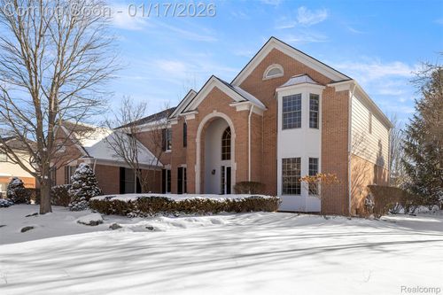 44570 White Pine Cir W, Northville, MI, 48168-4355 | Card Image