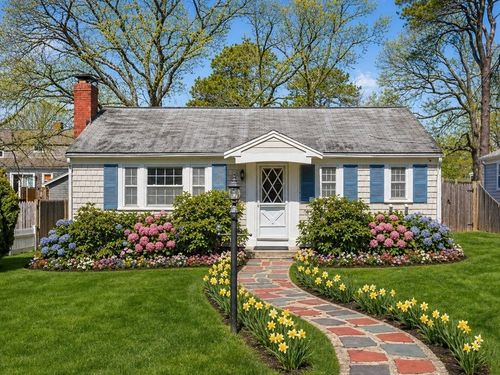 9 Mayflower Rd, West Yarmouth, MA, 02673-4624 | Card Image