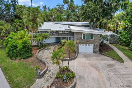 1830 Se 3rd Ct, CRYSTAL RIVER, FL, 34429-4912 | Card Image