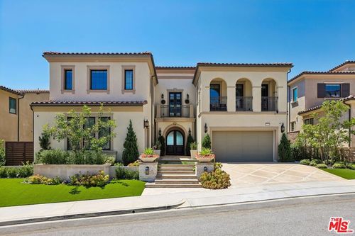 20254 Liverpool Way, Porter Ranch, CA, 91326-2475 | Card Image