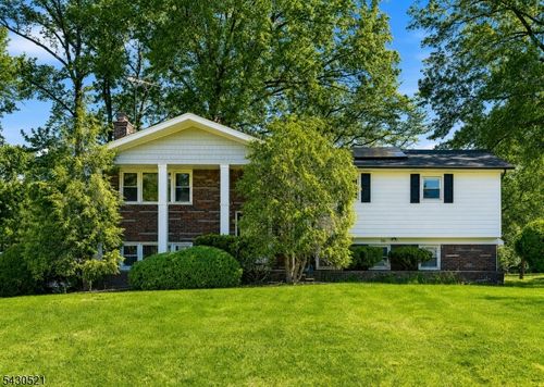 56 Frances Dr, Clark, NJ, 07066-1717 | Card Image
