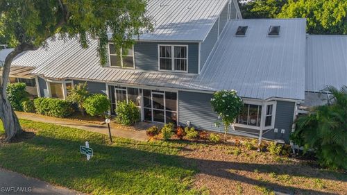 136-0-3408 Timberwood Cir, NAPLES, FL, 34105-5630 | Card Image