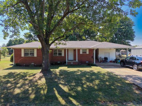 806 E Elm St, Walnut Ridge, AR, 72476-3219 | Card Image