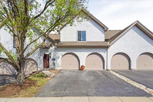 6534 49th St, Mission, KS, 66202-1715 | Card Image