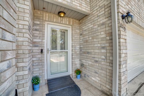 8710 White Quail, San Antonio, TX, 78250-7217 | Card Image