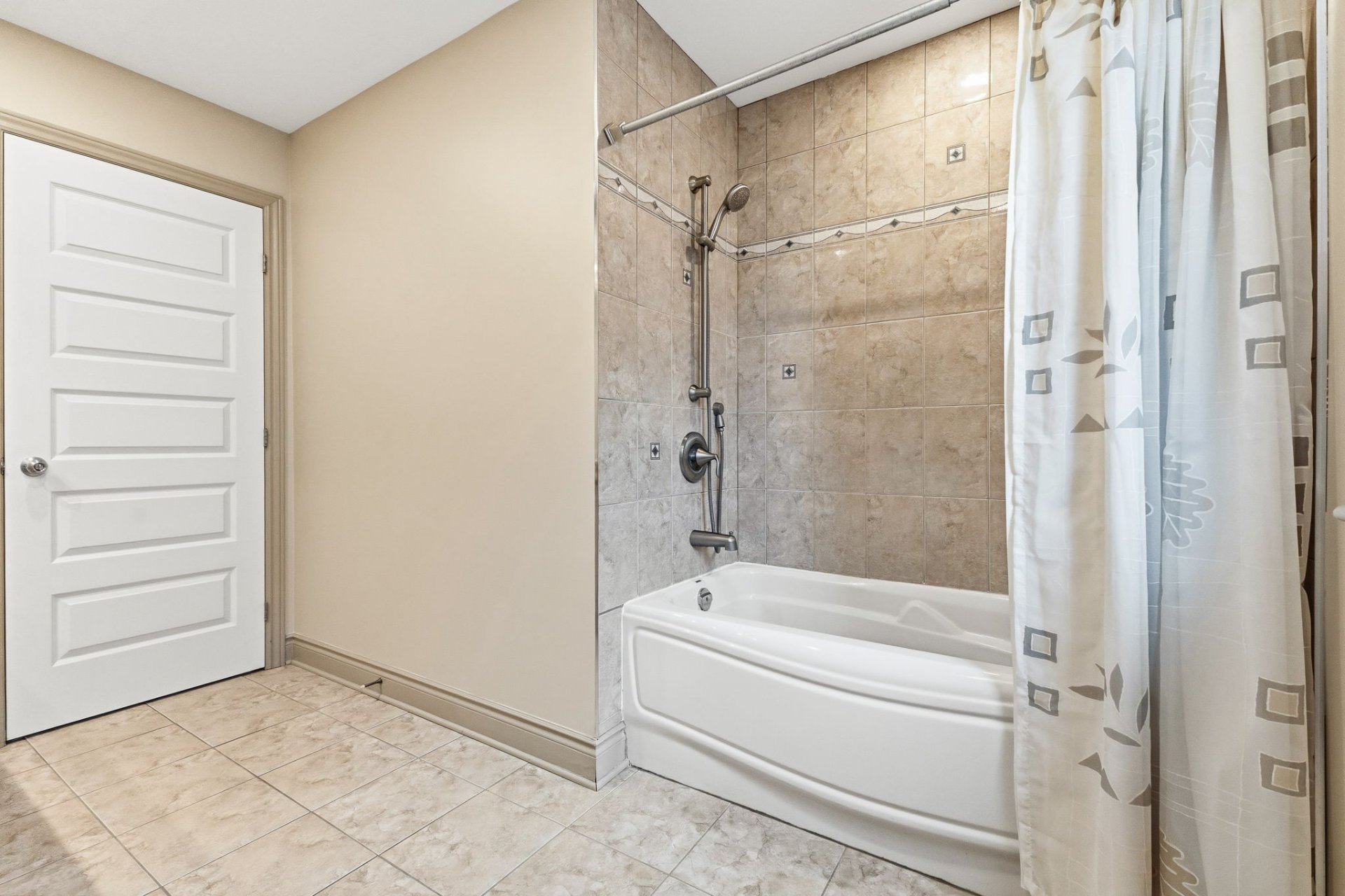 Residential in Gatineau (Aylmer) 5