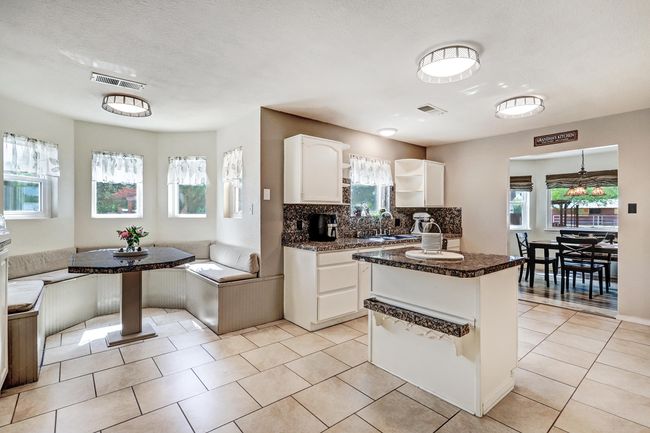 355 Esperanza Dr, House other with 4 bedrooms, 2 bathrooms and null parking in Bosque Farms NM | Image 8