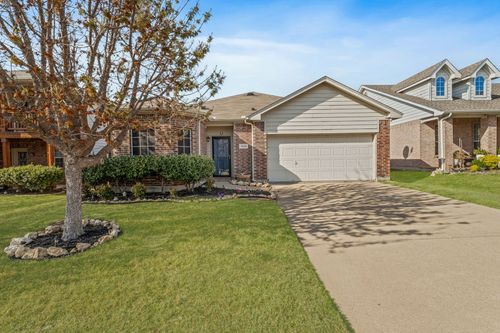 1028 Castle Top Dr, Haslet, TX, 76052-4896 | Card Image