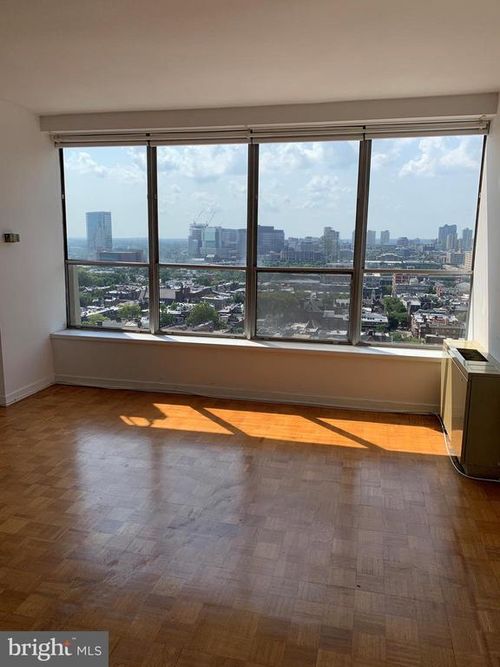 apt-2015b-224 W Rittenhouse Sq, PHILADELPHIA, PA, 19103-5751 | Card Image