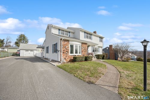 141 Little Fawn Rd, Southington, CT, 06489-1767 | Card Image