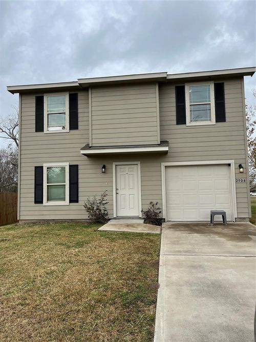 2904 Moore Avenue Avenue, Bay City, TX, 77414 | Card Image