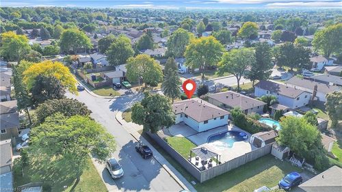 4 Lisa Crt, Hamilton, ON, L8V4P9 | Card Image