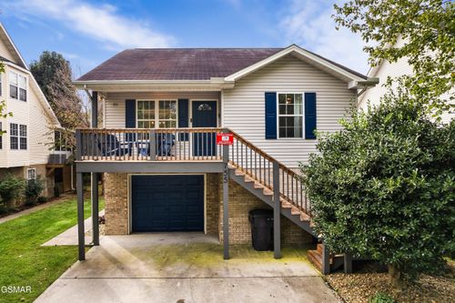 755 Plantation Dr, Pigeon Forge, TN, 37863-2907 | Card Image