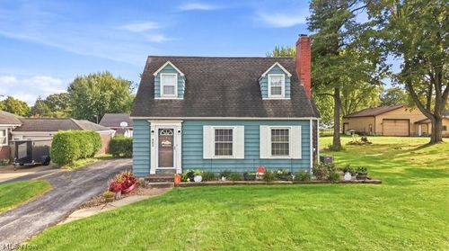 495 Mathews Rd, Boardman, OH, 44512-3029 | Card Image