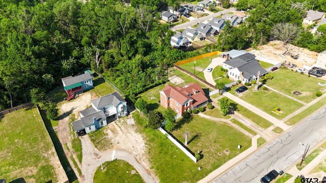1405 Mockingbird Ln, House other with 4 bedrooms, 2 bathrooms and null parking in Tyler TX | Image 44