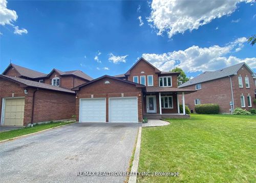 upper-31 Keeble Cres, Ajax, ON, L1T3R7 | Card Image
