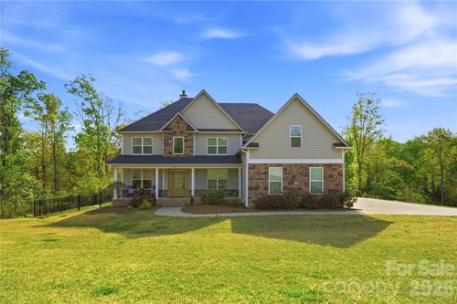 1052 Lakefront Woods Dr, Belmont, NC, 28012-8694 | Card Image