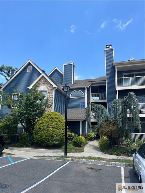 112-112 Longfield Ct, East Brunswick, NJ, 08816-1829 | Card Image