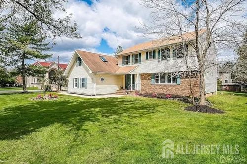 3993 Park Ave, Edison, NJ, 08820-3013 | Card Image