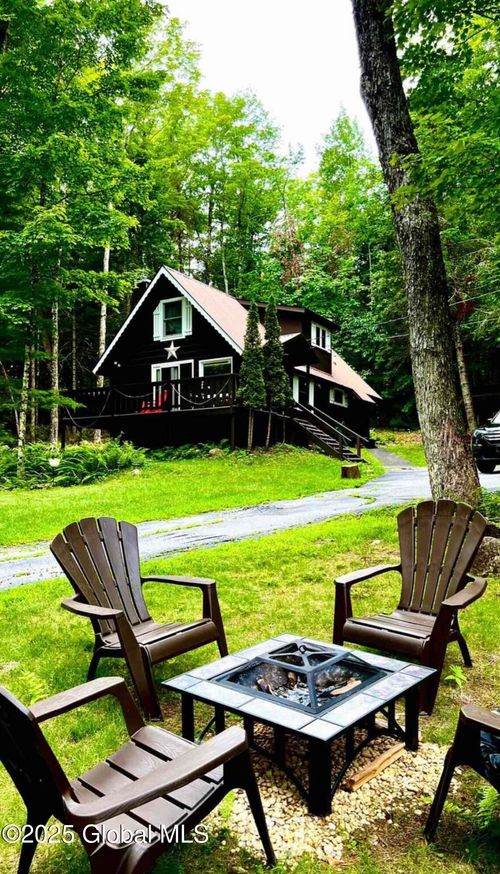 34 Park Rd, Johnsburg, NY, 12843-2101 | Card Image