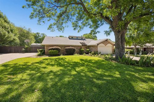 1203 Oakwood Trl, Southlake, TX, 76092-9233 | Card Image