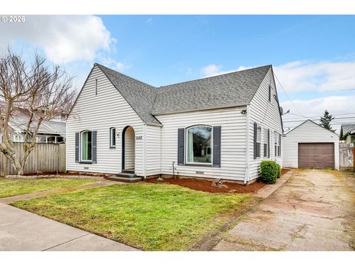 648 Juniper St, Junction City, OR, 97448-1656 | Card Image