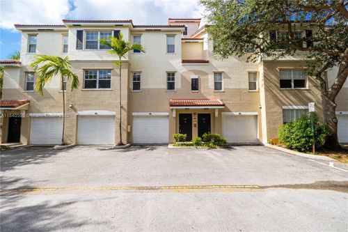 apt-202-6020 W Sample Rd, Coral Springs, FL, 33067-3261 | Card Image