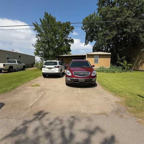 1020 Vermilion St, Breaux Bridge, LA, 70517-8501 | Card Image