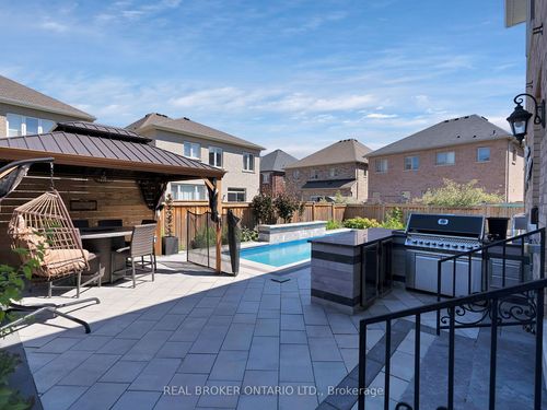7 Maple Trail Rd, Caledon, ON, L7C3Z3 | Card Image