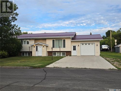 215 Heward St, Stoughton, SK, S0G0B9 | Card Image