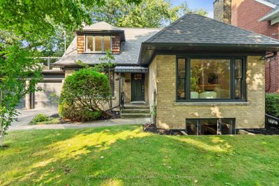 37 Grenadier Hts, House other with 2 bedrooms, 3 bathrooms and 4 parking in Toronto ON | Image 1