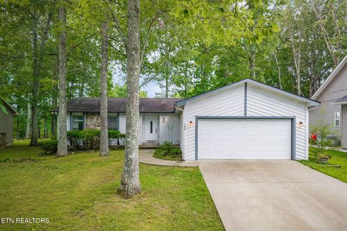 145 Anglewood Dr, Crossville, TN, 38558-7022 | Card Image