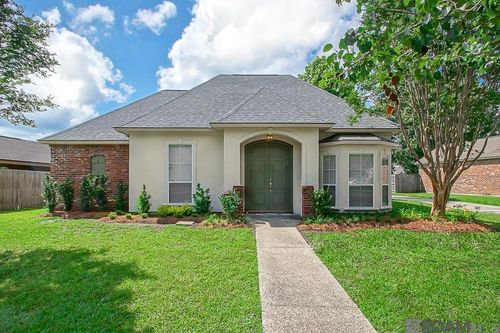 10673 Hillshire Ave, Baton Rouge, LA, 70810-0716 | Card Image