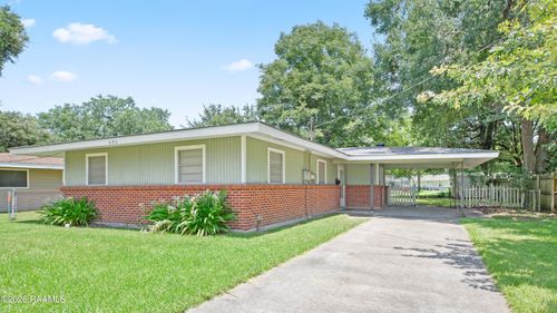 606 Prioux St, New Iberia, LA, 70563-2032 | Card Image