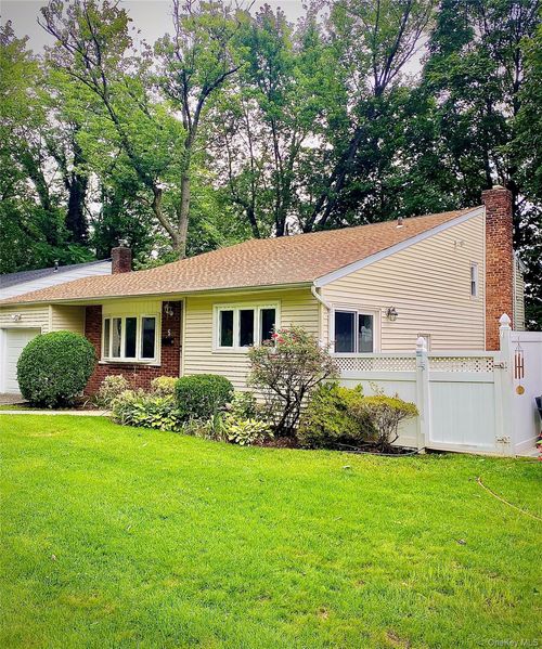5 2nd Rd, Great Neck, NY, 11021-1509 | Card Image