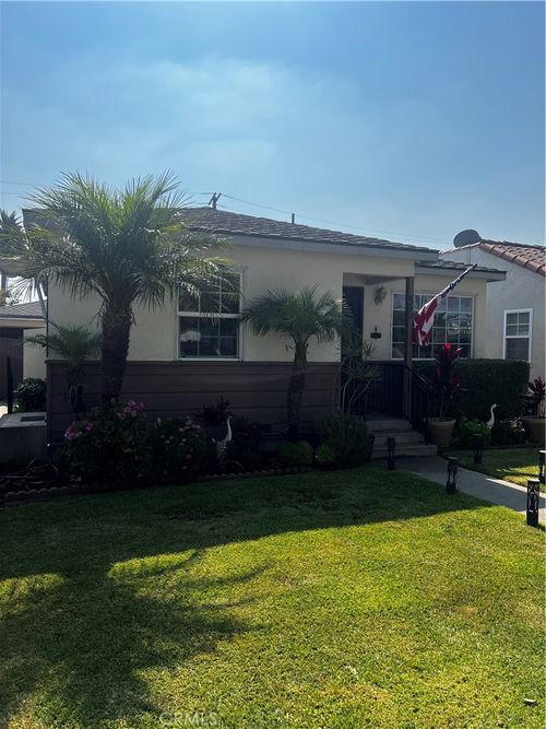 6160 Brayton Ave, Long Beach, CA, 90805-3647 | Card Image