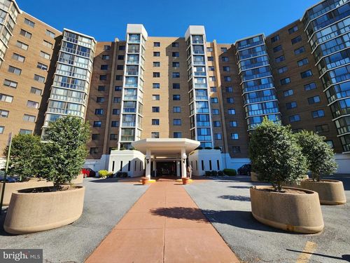 4-701-15100 Interlachen Dr, SILVER SPRING, MD, 20906-5611 | Card Image