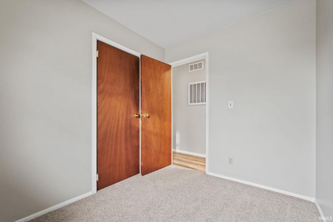 207 S Ogden St, House other with 3 bedrooms, 1 bathrooms and null parking in Ossian IN | Image 14