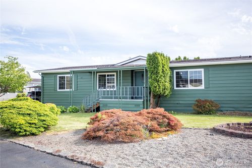 427 Carefree Cir, Aberdeen, WA, 98520-8530 | Card Image