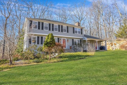 26 Ledgewood Dr, Wilton, CT, 06897-2401 | Card Image