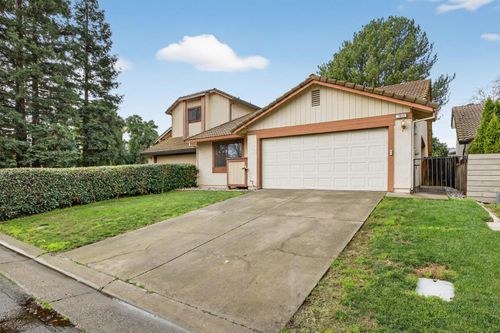 7813 Shimmer River Ln, Citrus Heights, CA, 95610-2447 | Card Image